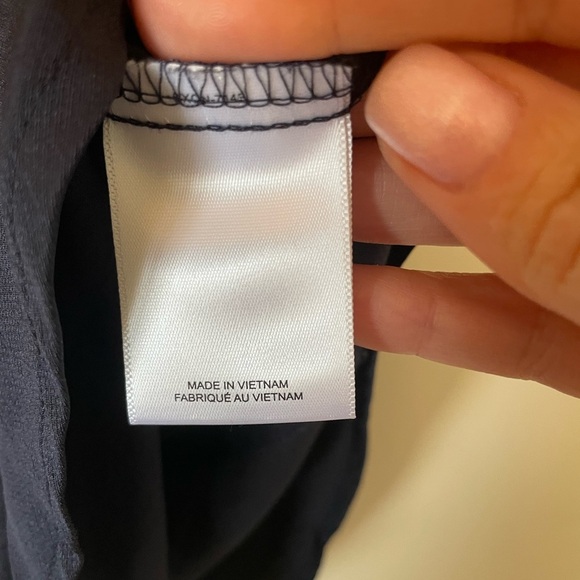 Express Women Blouse - Picture 5 of 7